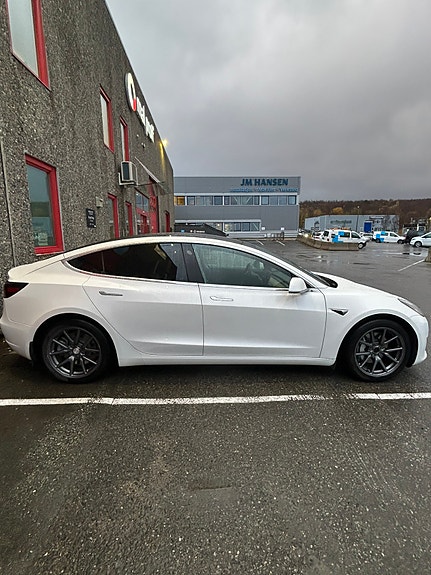 Tesla Model 3 2 of 11