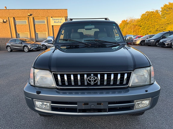 Toyota Land Cruiser 3 of 27