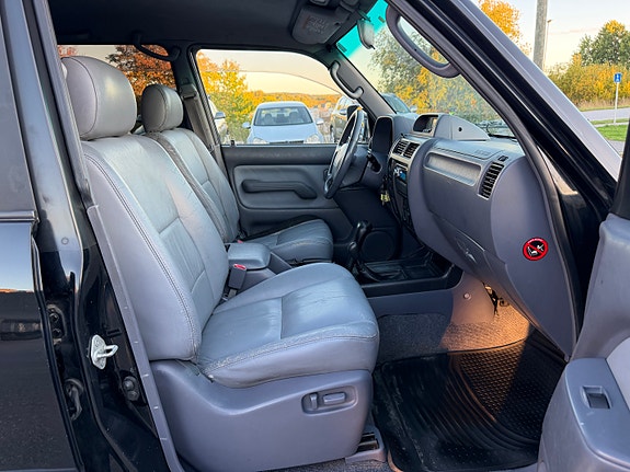 Toyota Land Cruiser 16 of 27