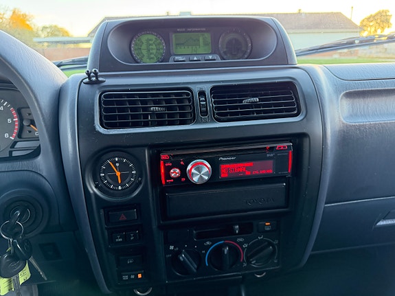Toyota Land Cruiser 23 of 27