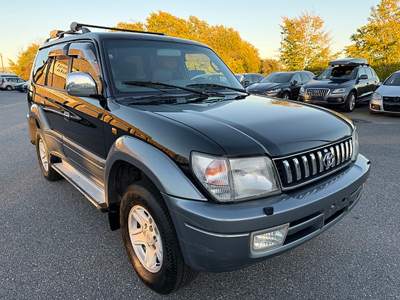 Toyota Land Cruiser 4 of 27