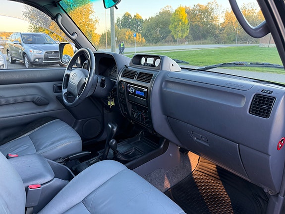 Toyota Land Cruiser 18 of 27