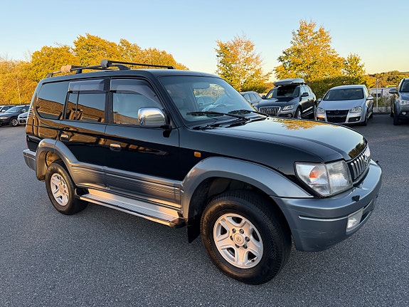 Toyota Land Cruiser 5 of 27
