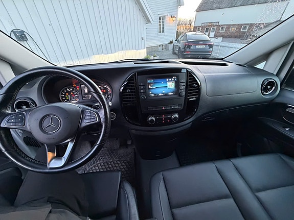 Mercedes-Benz eVito 112 18 of 30