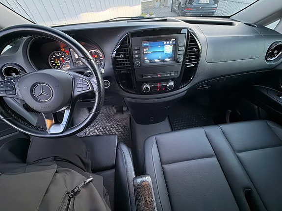 Mercedes-Benz eVito 112 19 of 30
