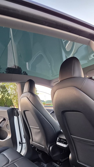 Tesla Model Y 17 of 27