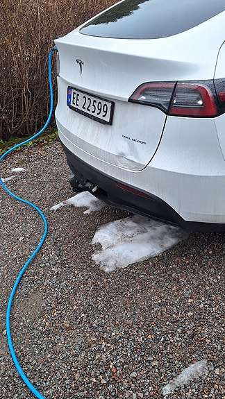 Tesla Model Y 27 of 27