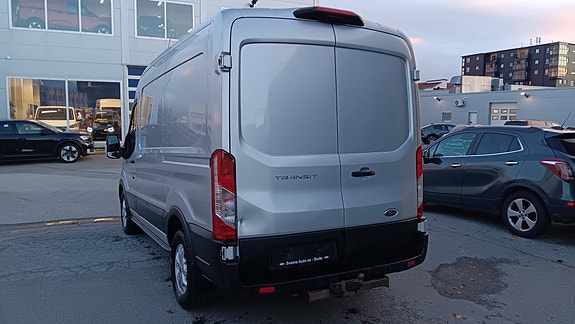 Ford Transit 3 of 11