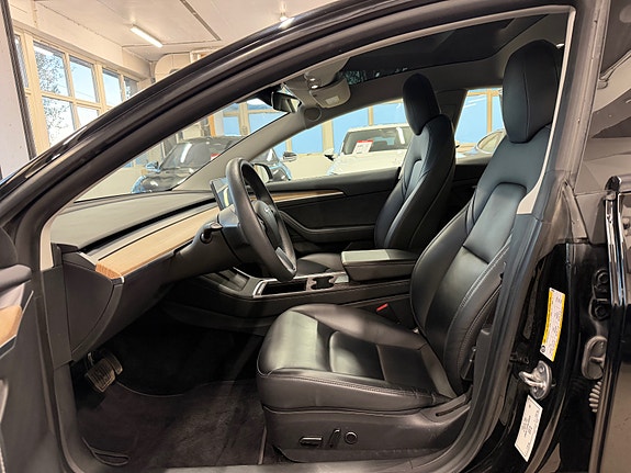 Tesla Model 3 10 of 30