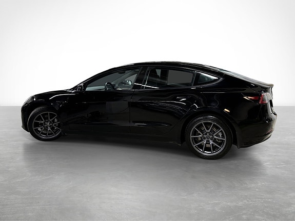 Tesla Model 3 6 of 30
