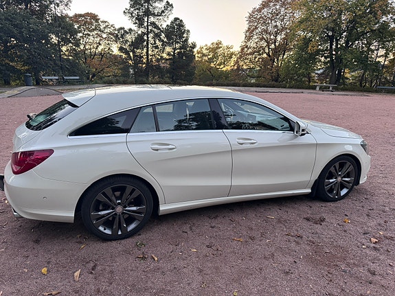 Mercedes-Benz CLA200 5 of 22