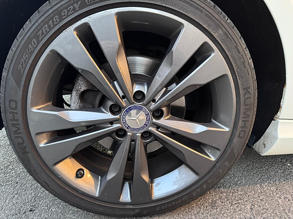 Mercedes-Benz CLA200 17 of 22