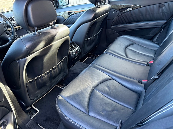 Mercedes-Benz E280 5 of 19