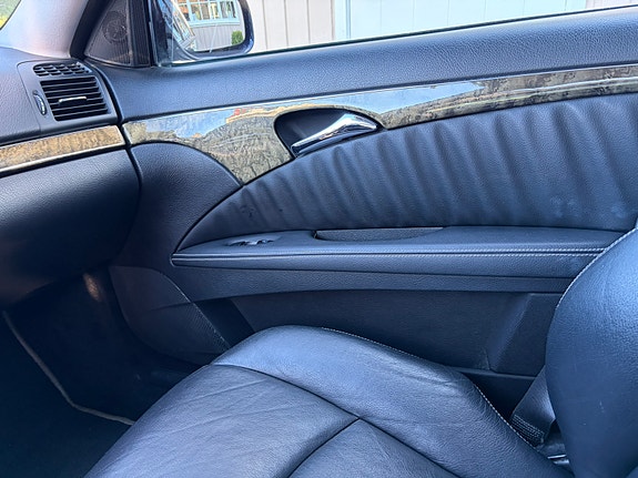Mercedes-Benz E280 7 of 19
