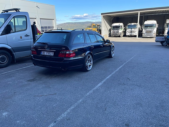 Mercedes-Benz E280 19 of 19