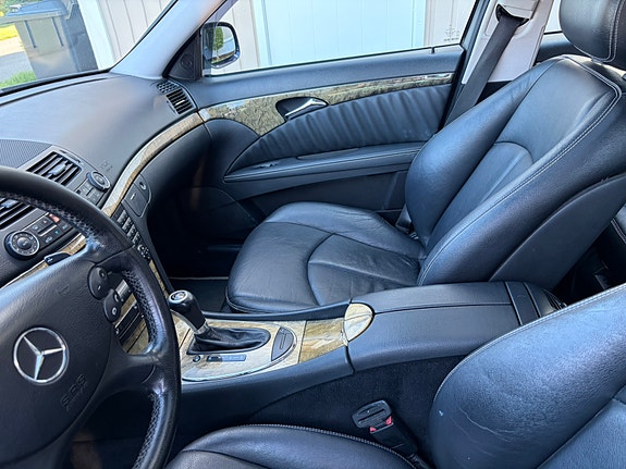 Mercedes-Benz E280 9 of 19
