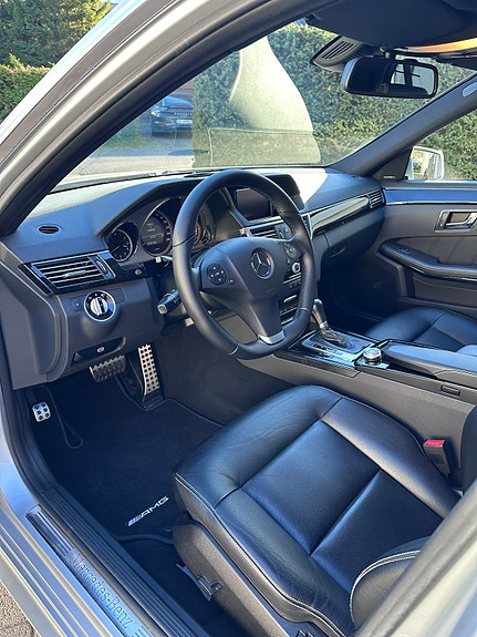Mercedes-Benz E220 d 12 of 16
