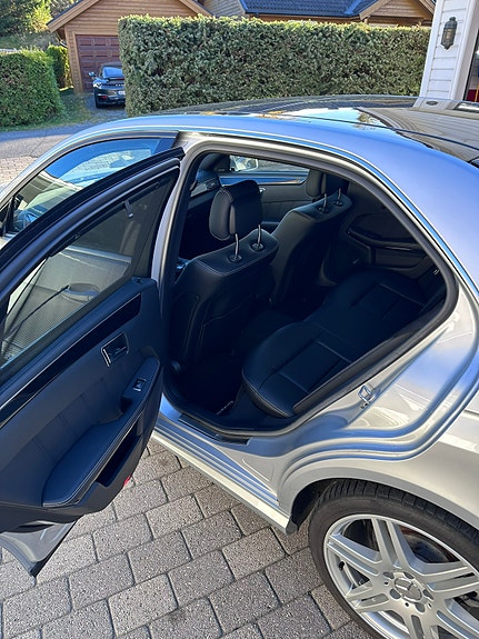 Mercedes-Benz E220 d 10 of 16