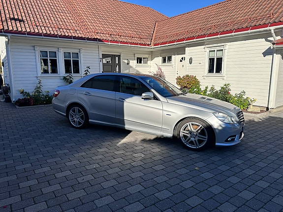 Mercedes-Benz E220 d 3 of 16