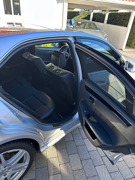 Mercedes-Benz E220 d 9 of 16