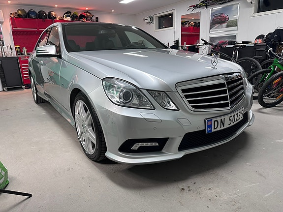 Mercedes-Benz E220 d 15 of 16