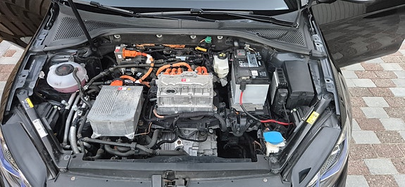 Volkswagen e-Golf VII 16 of 16