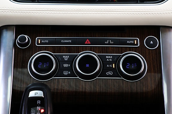 Land Rover Range Rover Sport 23 of 28