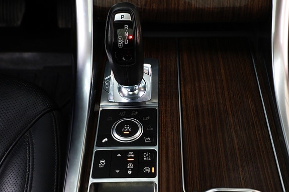 Land Rover Range Rover Sport 22 of 28