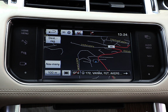 Land Rover Range Rover Sport 24 of 28
