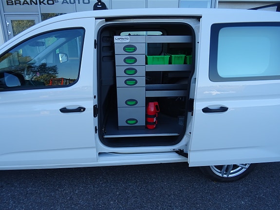 Volkswagen Caddy Maxi 25 of 30