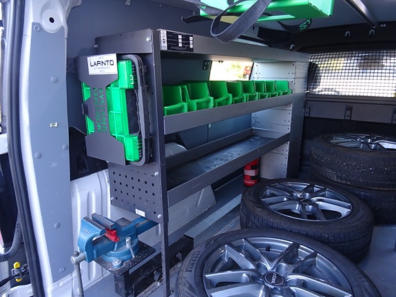 Volkswagen Caddy Maxi 27 of 30