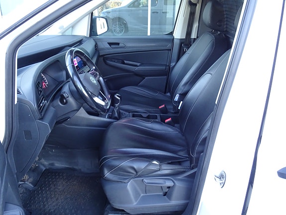 Volkswagen Caddy Maxi 23 of 30