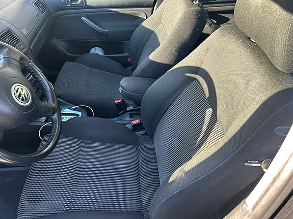 Volkswagen Golf IV 9 of 14
