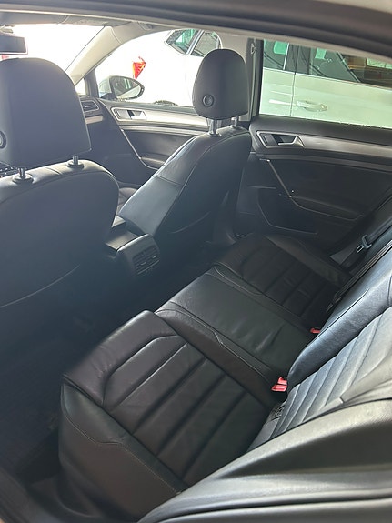 Volkswagen e-Golf VII 9 of 10