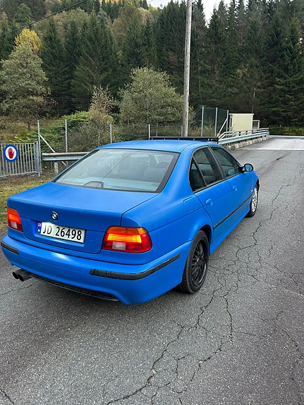 BMW 520d 4 of 10