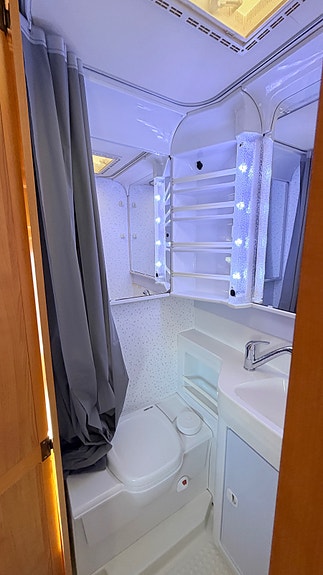 Hymer CAMP 2.5 D  14 Eu2028 / Markise / Gulvvarme / Fukttest 19 of 30