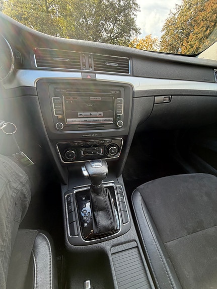 Skoda Superb 14 of 23