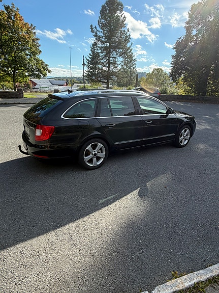 Skoda Superb 5 of 23