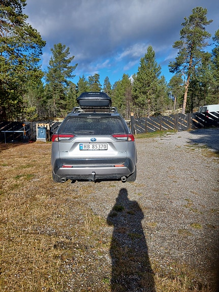 Toyota RAV4 3 of 8