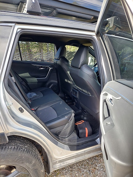 Toyota RAV4 5 of 8