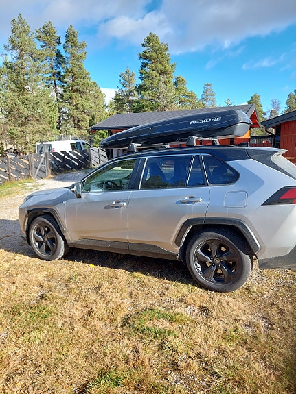 Toyota RAV4 6 of 8