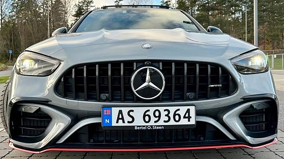 Mercedes-Benz C63 7 of 30