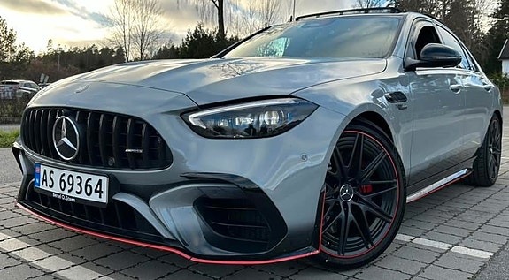 Mercedes-Benz C63 5 of 30