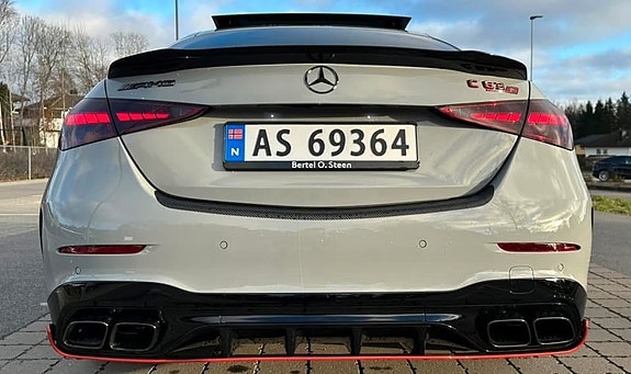 Mercedes-Benz C63 20 of 30