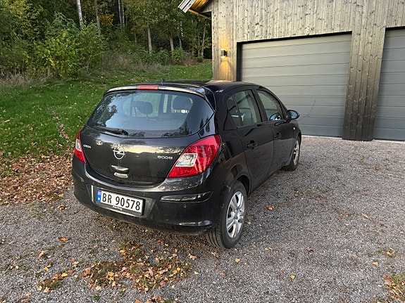 Opel Corsa 2 of 11