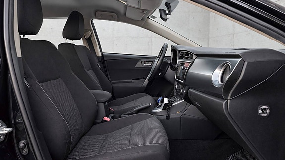 Toyota Auris 17 of 30