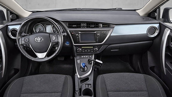 Toyota Auris 22 of 30