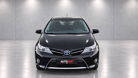 Toyota Auris 4 of 30