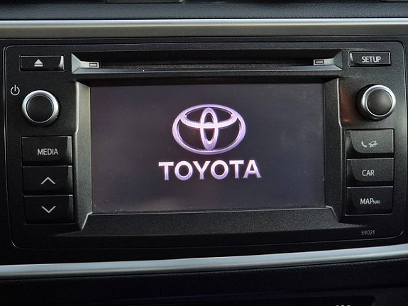 Toyota Auris 28 of 30