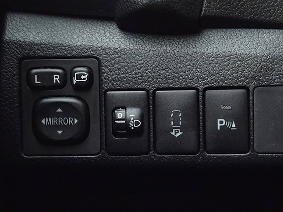 Toyota Auris 27 of 30